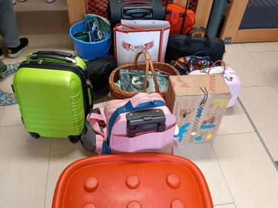 Den bez školních aktovek a batohů